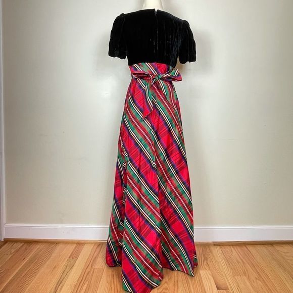 Shawn Jrs. Petite Vintage Plaid Maxi Gown Dress - Picture 3 of 6